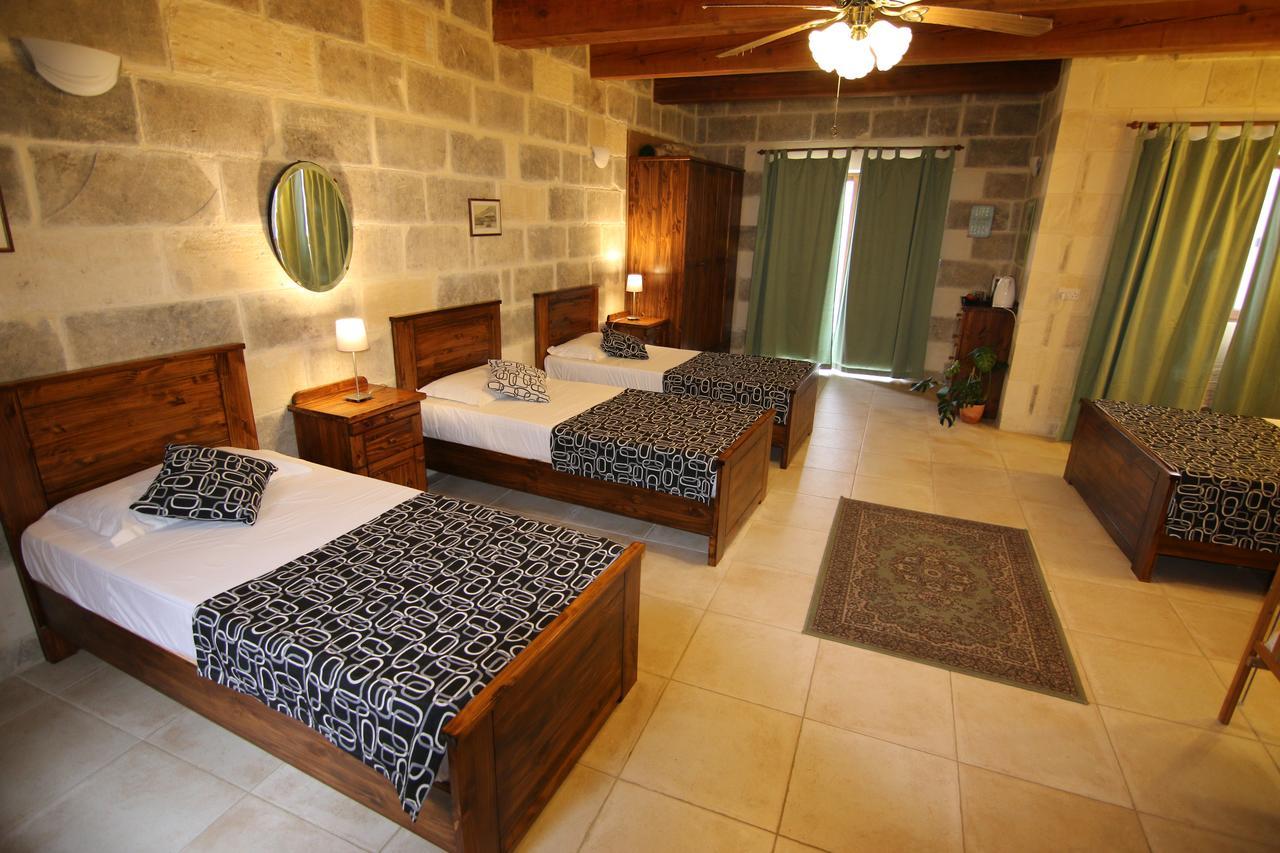 Gozo A Prescindere B&B Надур Екстериор снимка