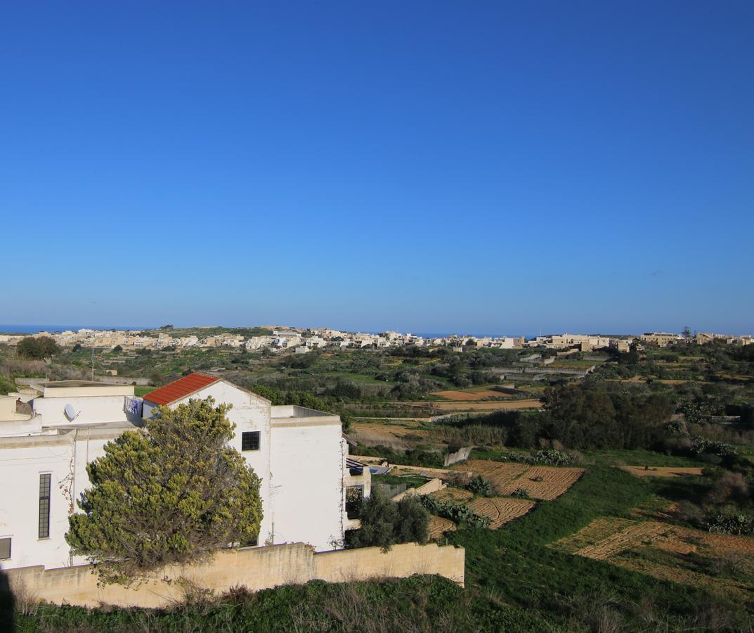 Gozo A Prescindere B&B Надур Екстериор снимка